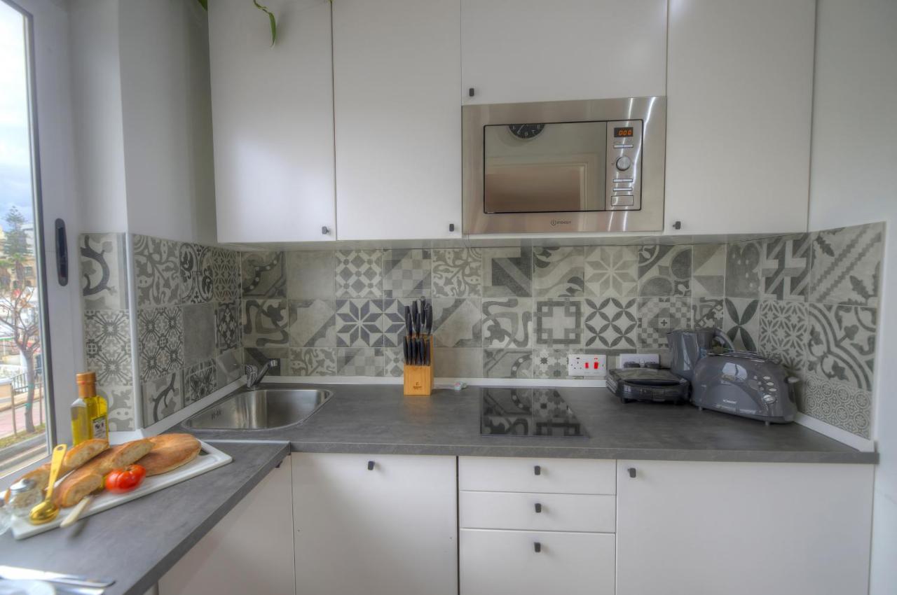 First Floor Studio Apartment Seconds From Balluta Bay Ipap1-1 Sliema Exterior photo